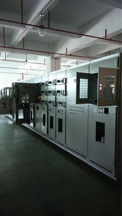 KYN28-12手車金屬鎧裝式抽出型中置柜 旭明工廠的專業(yè)制造與控制柜解決方案